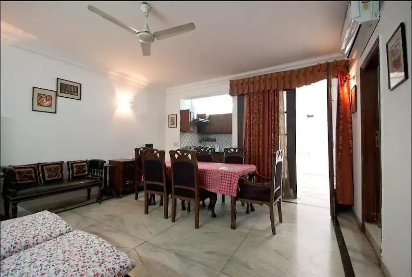 Villa 33 Νέο Δελχί Bed and Breakfast